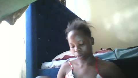 Snapshot of slim_petite_ebony chatting on 05-13-26, 05:05 slim_petite_ebony online show from 05-13-26, 05:05