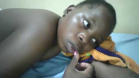 Snapshot of slim_petite_ebony chatting on 05-16-26, 08:07 slim_petite_ebony online show from 05-16-26, 08:07