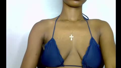 Snapshot of slim_petitqueen chatting on 12-19-25, 05:42 Alice online show from 12-19-25, 05:42