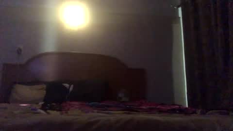 Snapshot of slimbadie chatting on 12-14-25, 05:13 slimbadie online show from 12-14-25, 05:13