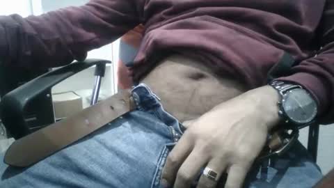 Snapshot of slimjimorange9 chatting on 11-15-25, 01:25 slimjimorange9 online show from 11-15-25, 01:25