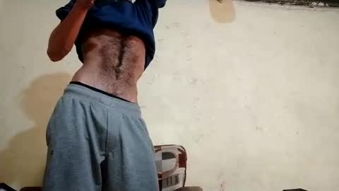 Snapshot of slimshaddyxx chatting on 12-29-24, 07:28 Prince online show from 12-29-24, 07:28