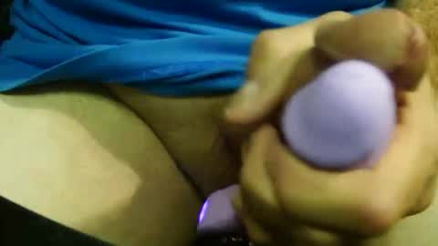 Snapshot of slimsunny chatting on 10-22-25, 05:30 slimsunny online show from 10-22-25, 05:30