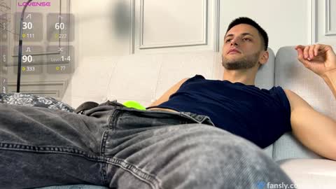 Snapshot of slimvers chatting on 01-08-25, 09:53 Art  online show from 01-08-25, 09:53