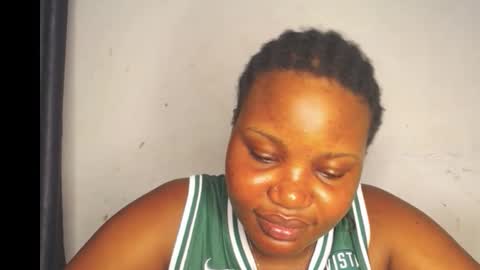 Jemila online show from 11-28-25, 01:19