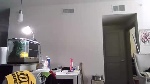 Snapshot of slipinside3 chatting on 11-28-25, 06:10 Matt online show from 11-28-25, 06:10