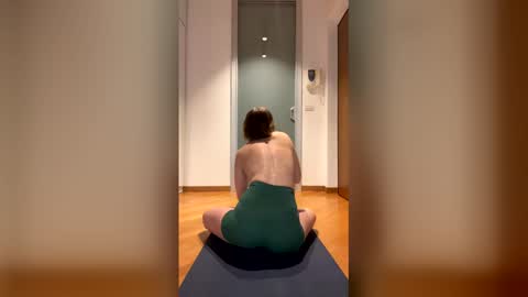 slow_poison69 online show from 03-08-26, 05:28