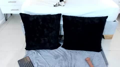 slut_milf_ online show from 07-28-26, 08:23