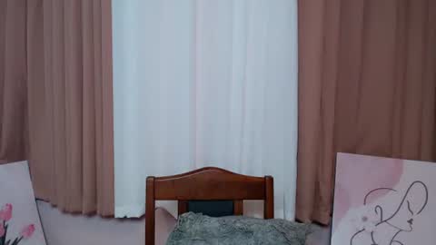 Snapshot of slut_stella69 chatting on 12-04-25, 04:33 STELLA online show from 12-04-25, 04:33