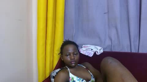 Snapshot of slutty_charmz chatting on 12-02-25, 08:37 Bree online show from 12-02-25, 08:37