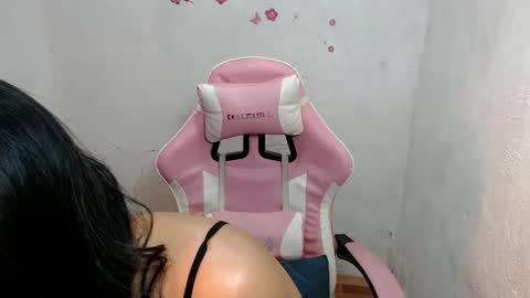  Lovie  online show from 02-06-25, 06:35