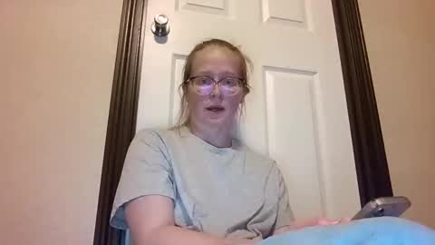 Slutty redhead3 online show from 10-19-25, 12:11