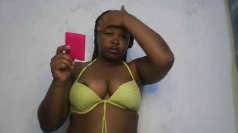 Snapshot of slutty_shan chatting on 10-15-25, 08:14 slutty_shan online show from 10-15-25, 08:14