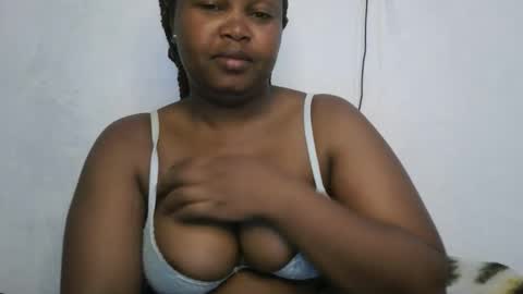 Snapshot of slutty_shan chatting on 10-22-25, 04:24 slutty_shan online show from 10-22-25, 04:24