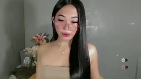 Snapshot of slutty_shanin chatting on 01-14-25, 12:54 SHANIN online show from 01-14-25, 12:54