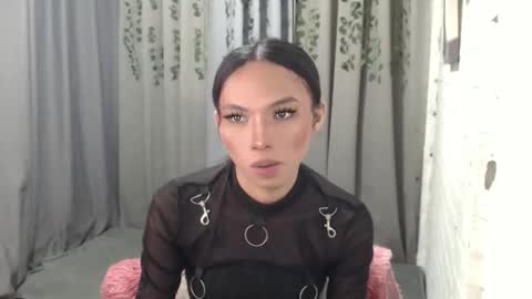 Snapshot of sluttychie chatting on 01-23-25, 02:28 CHIE CHIE online show from 01-23-25, 02:28