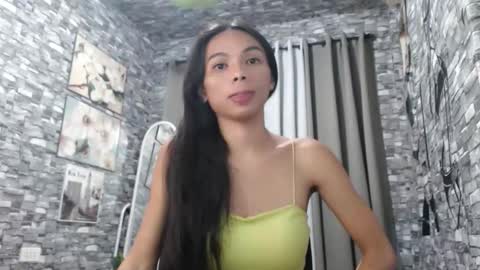 Snapshot of sluttychie chatting on 10-31-25, 03:57 CHIE CHIE online show from 10-31-25, 03:57