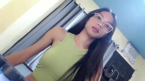 Snapshot of sluttychie chatting on 02-04-26, 01:44 CHIE CHIE online show from 02-04-26, 01:44