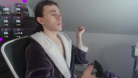 Natsu online show from 02-18-26, 05:42