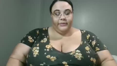 Snapshot of sluttyjess31 chatting on 05-01-26, 11:42 Jessica online show from 05-01-26, 11:42