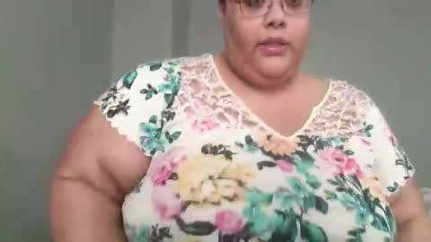 Snapshot of sluttyjess31 chatting on 05-03-26, 02:12 Jessica online show from 05-03-26, 02:12