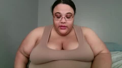 Snapshot of sluttyjess31 chatting on 05-12-26, 02:14 Jessica online show from 05-12-26, 02:14