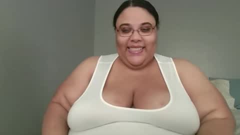 Snapshot of sluttyjess31 chatting on 05-16-26, 02:38 Jessica online show from 05-16-26, 02:38