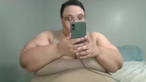 Snapshot of sluttyjess31 chatting on 05-23-26, 02:10 Jessica online show from 05-23-26, 02:10