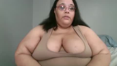 Snapshot of sluttyjess31 chatting on 06-03-26, 02:33 Jessica online show from 06-03-26, 02:33