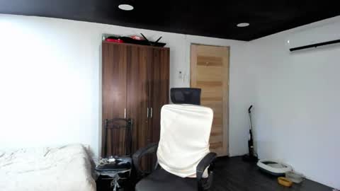 Snapshot of sluttykaye chatting on 05-18-26, 04:40 Fansly SluttyKaye -DONT FORGET TO FOLLOW AND THUMBS UP online show from 05-18-26, 04:40