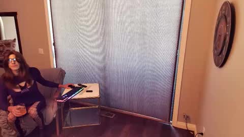 Snapshot of sluttykelsey chatting on 05-19-26, 01:22 Your fav slut online show from 05-19-26, 01:22