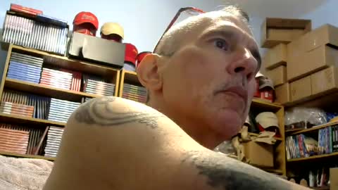 Snapshot of sluttyslave81 chatting on 06-20-26, 07:00 sluttyslave81 online show from 06-20-26, 07:00