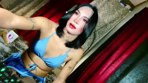 Snapshot of slutxcums_martel69 chatting on 09-16-25, 02:01 slutxcums_martel69 online show from 09-16-25, 02:01