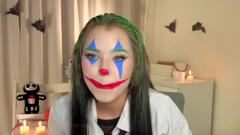 Lily online show from 10-31-25, 01:34