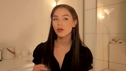 Lily online show from 11-16-25, 02:11