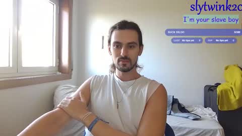 Snapshot of slytwink20 chatting on 09-21-25, 02:51 slytwink20 online show from 09-21-25, 02:51
