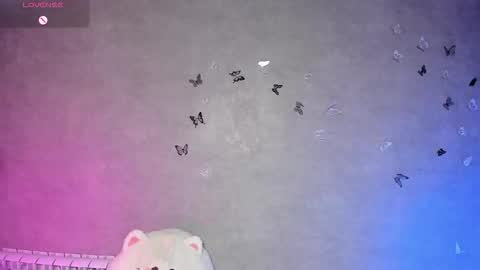 Snapshot of smaillev chatting on 10-08-25, 08:17 Melani online show from 10-08-25, 08:17