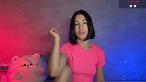 Snapshot of smaillev chatting on 06-03-26, 09:56 Melani online show from 06-03-26, 09:56