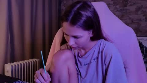 Emma online show from 03-12-26, 12:06