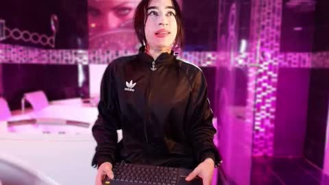 Snapshot of small_hot19 chatting on 02-20-26, 10:38 Small Hot19 online show from 02-20-26, 10:38