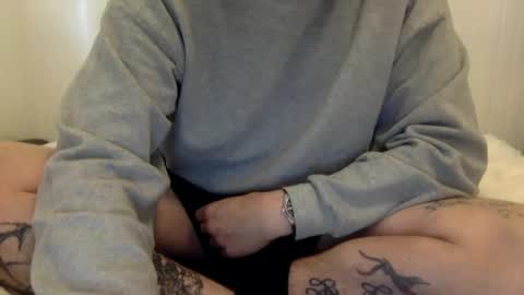 smalldick3315 online show from 05-04-26, 06:48