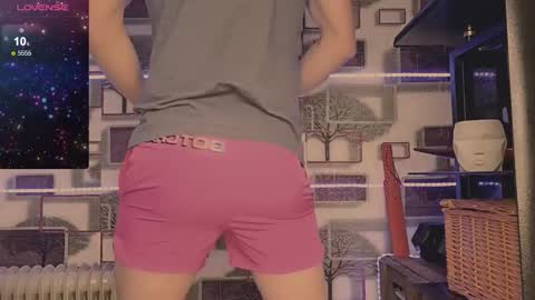 Snapshot of smalldickboy4life chatting on 10-04-25, 10:02 Smalldickboy4life online show from 10-04-25, 10:02