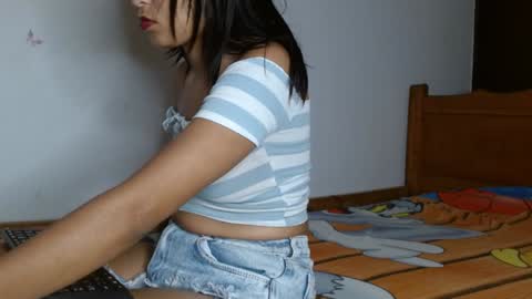 smallflorecita online show from 12-21-24, 05:29