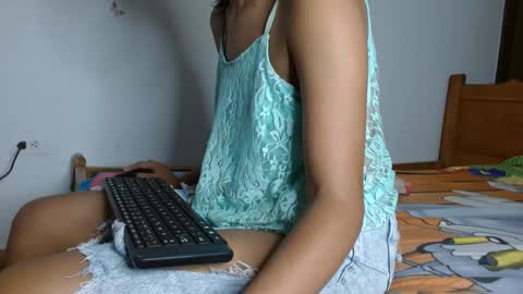 smallflorecita online show from 01-04-25, 09:00