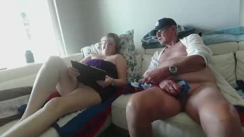 Daddy online show from 09-28-25, 02:11