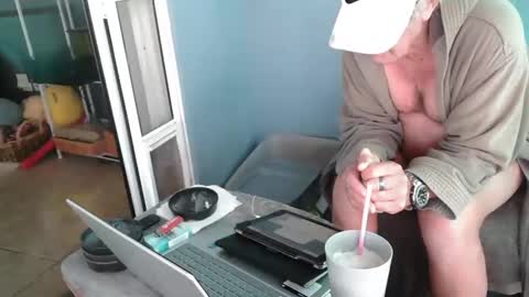 Daddy online show from 11-20-25, 01:44