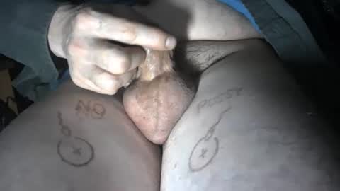 Snapshot of smallpenismwm chatting on 12-14-24, 02:34 pussyfree4eva online show from 12-14-24, 02:34