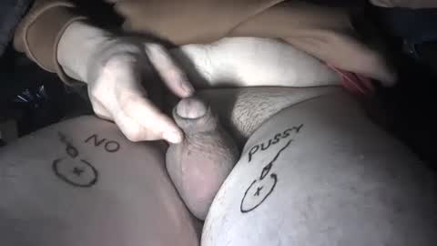 Snapshot of smallpenismwm chatting on 12-25-24, 02:23 pussyfree4eva online show from 12-25-24, 02:23