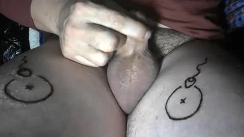 Snapshot of smallpenismwm chatting on 11-27-25, 01:35 pussyfree4eva online show from 11-27-25, 01:35