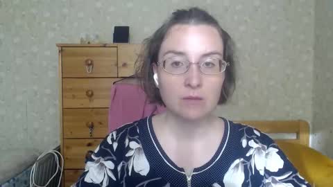 smart_rose online show from 09-14-25, 06:12